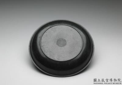 图片[3]-Jade plate with floral rim, India-China Archive